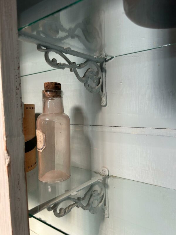 Meuble de pharmacie – Image 4