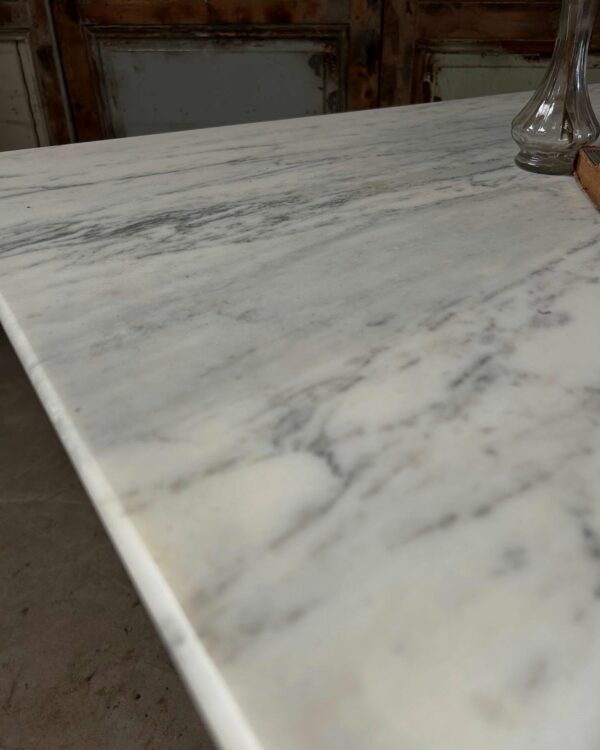 table de bistrot
