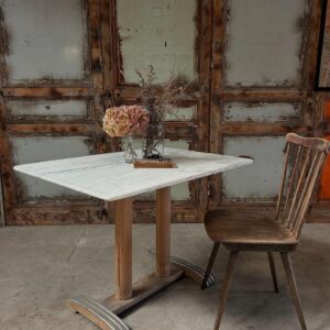 table de bistrot