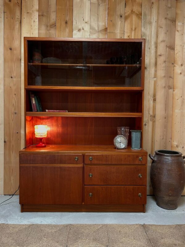 meuble vitrine Mc Intoch