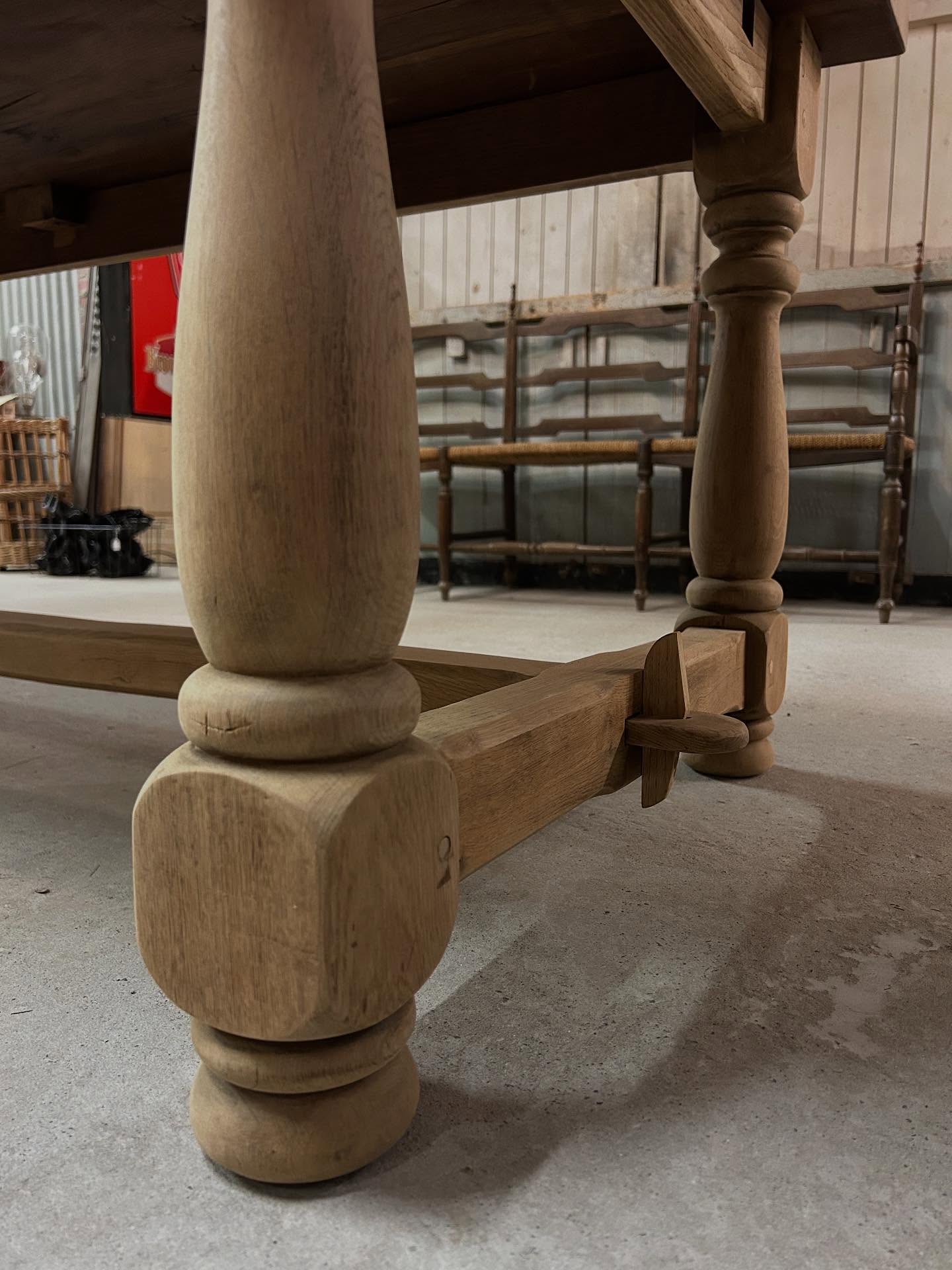 Table de ferme en chêne – Image 7