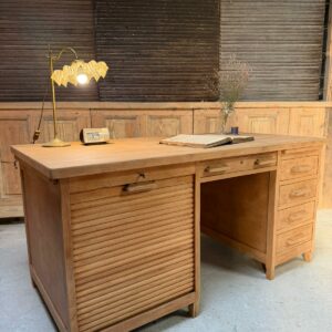 grand bureau de notaire