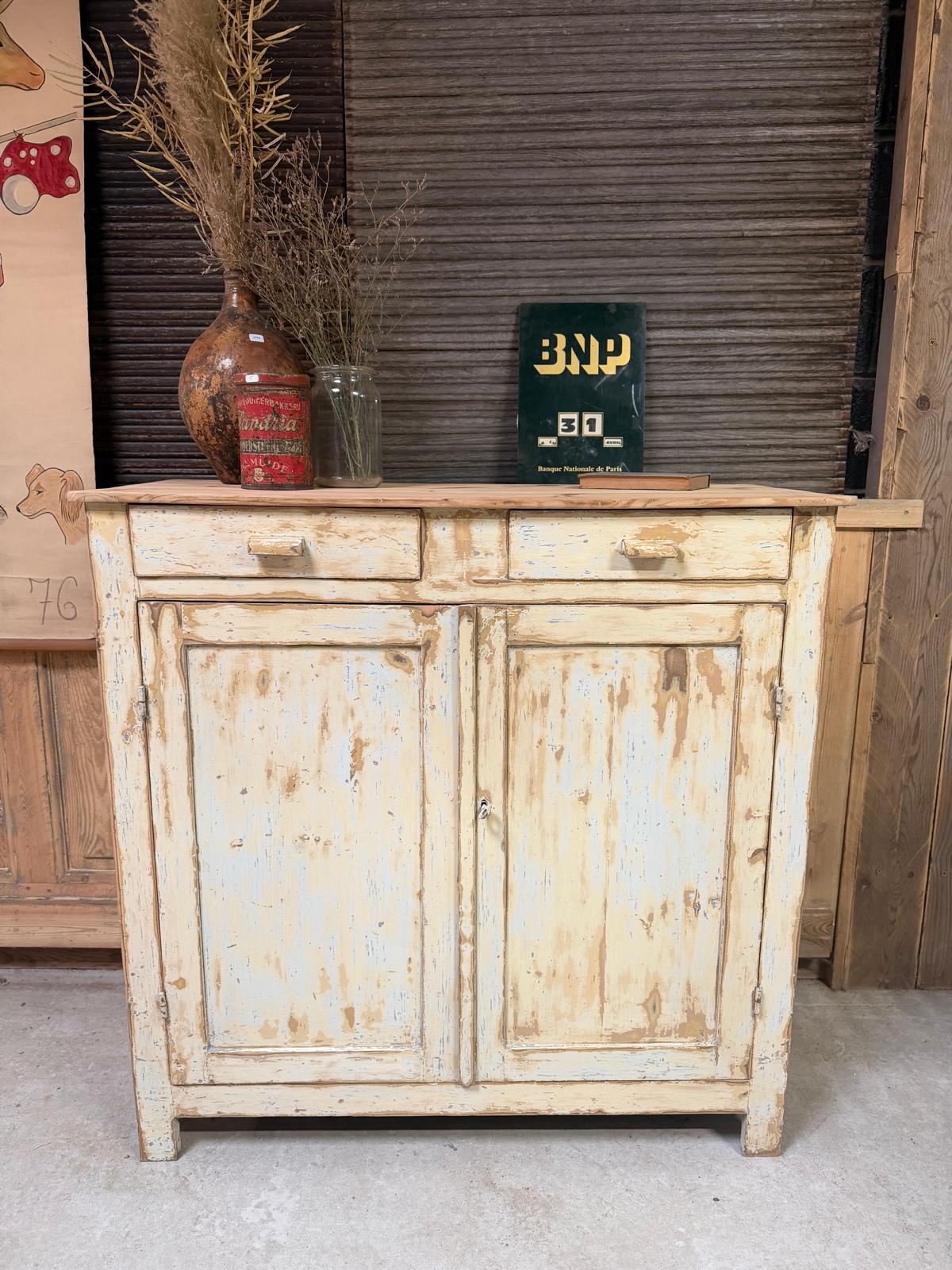 Meuble parisien patiné – Image 2