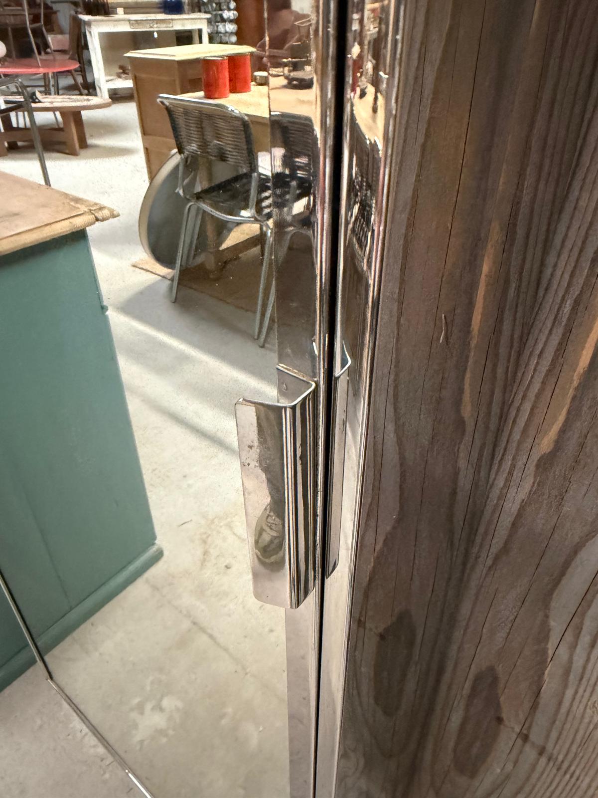 Armoire vintage chromée – Image 4