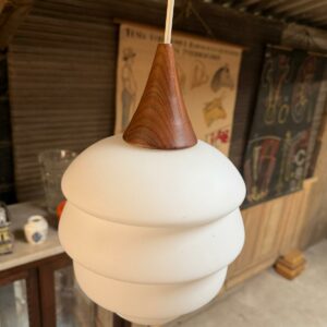 suspension scandinave Kalff