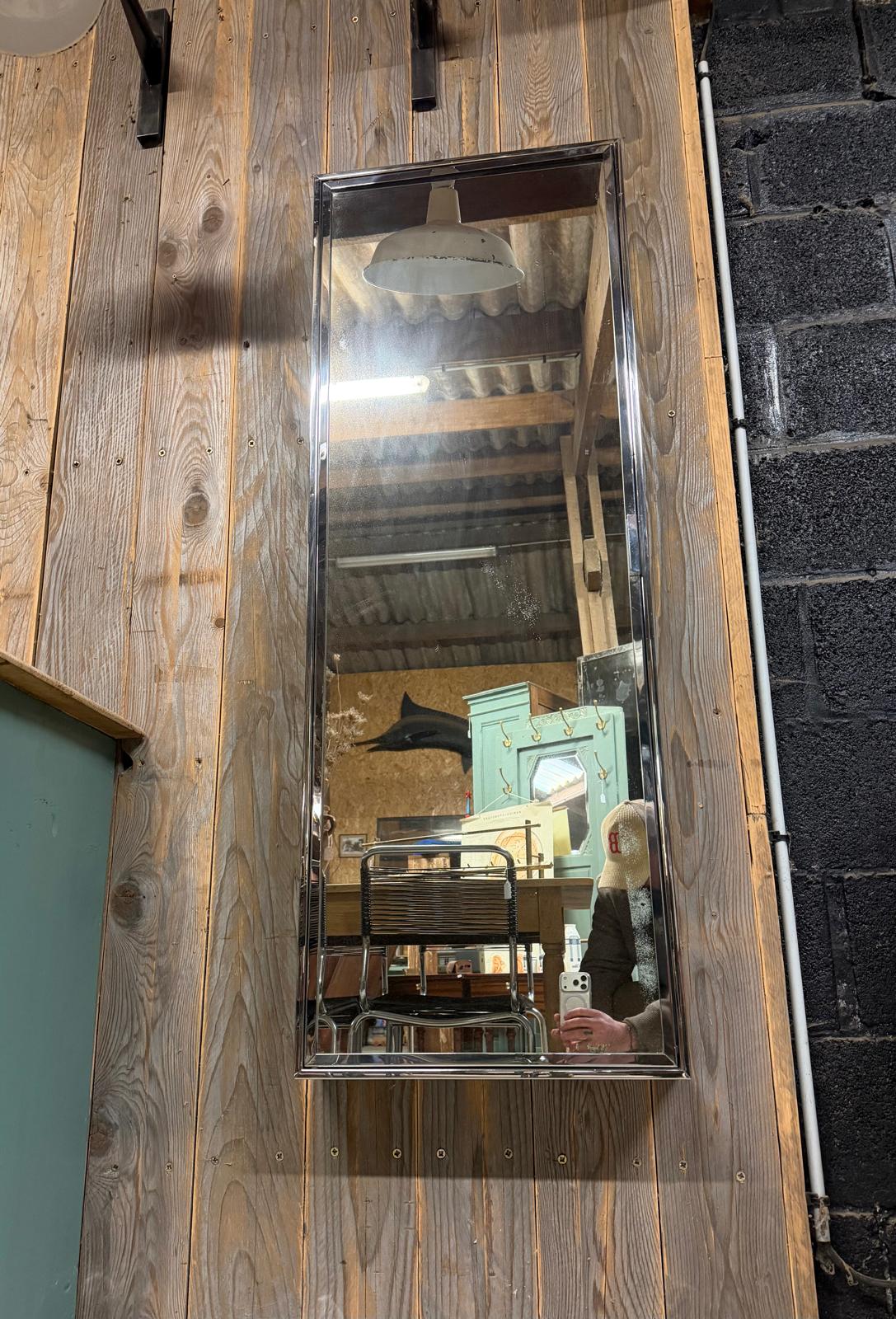 Armoire vintage chromée – Image 6