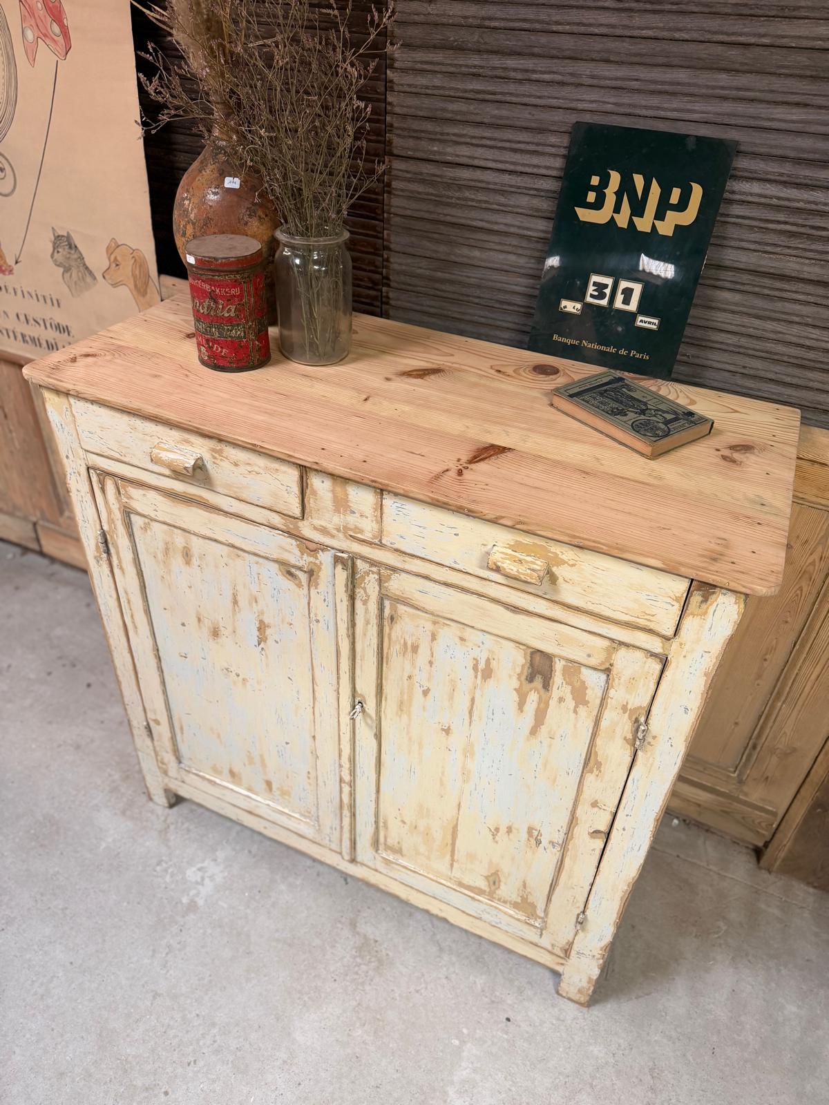 Meuble parisien patiné – Image 9