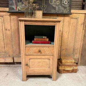 petit meuble en chêne