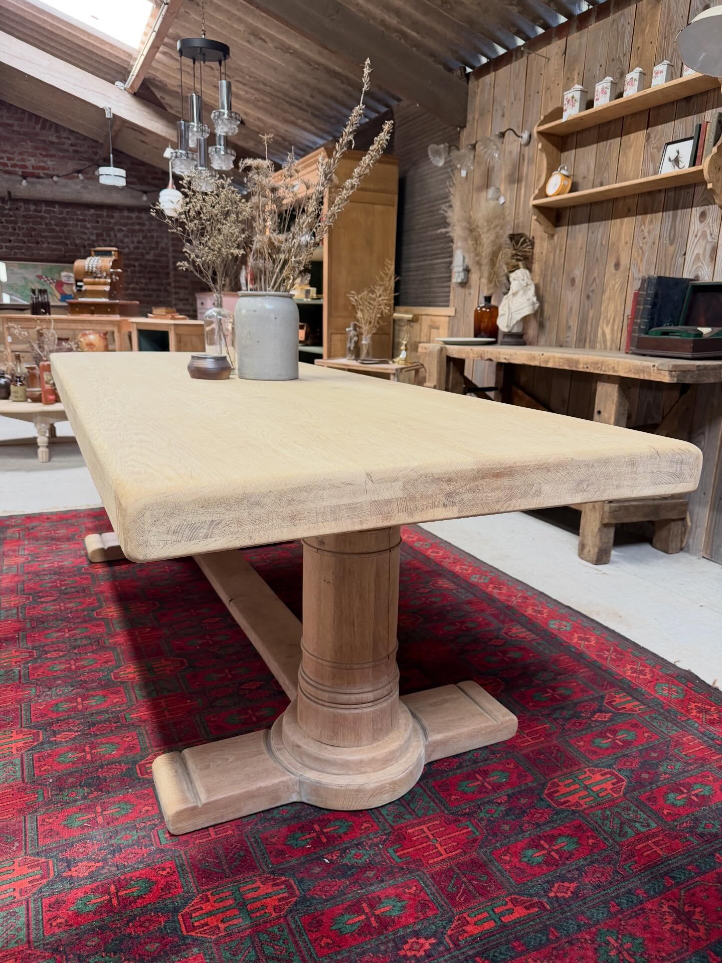 Table en chêne massif – Image 4