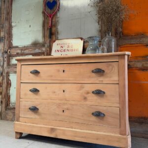 Commode en orme