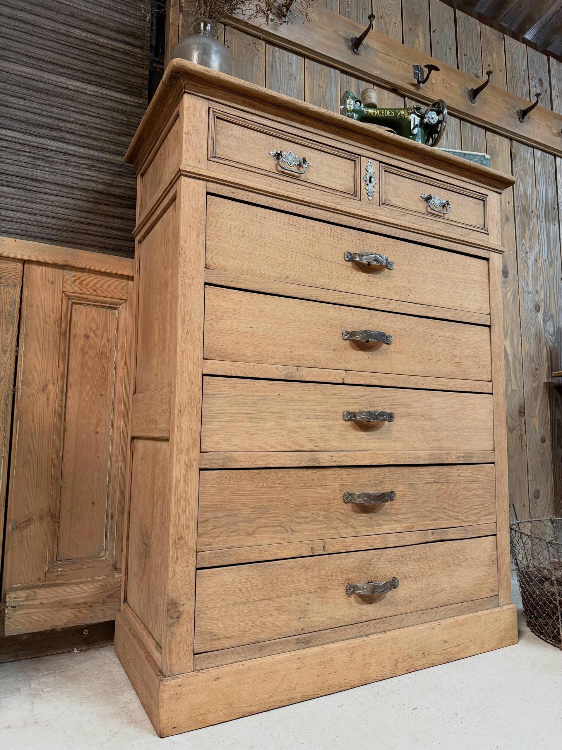 Chiffonnier en chêne – Image 4